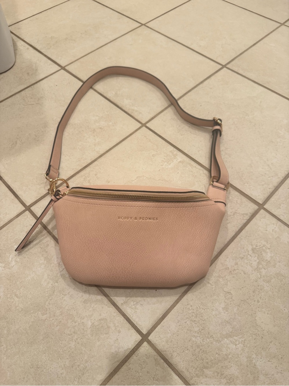 The SIDEKICK Blush Leather Crossbody Belt Bag - Picture 2 of 9